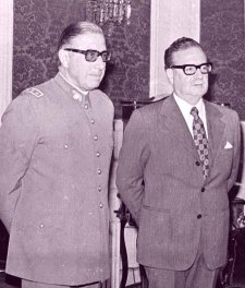 Salvador Allende y el traidor Augusto Pinochet